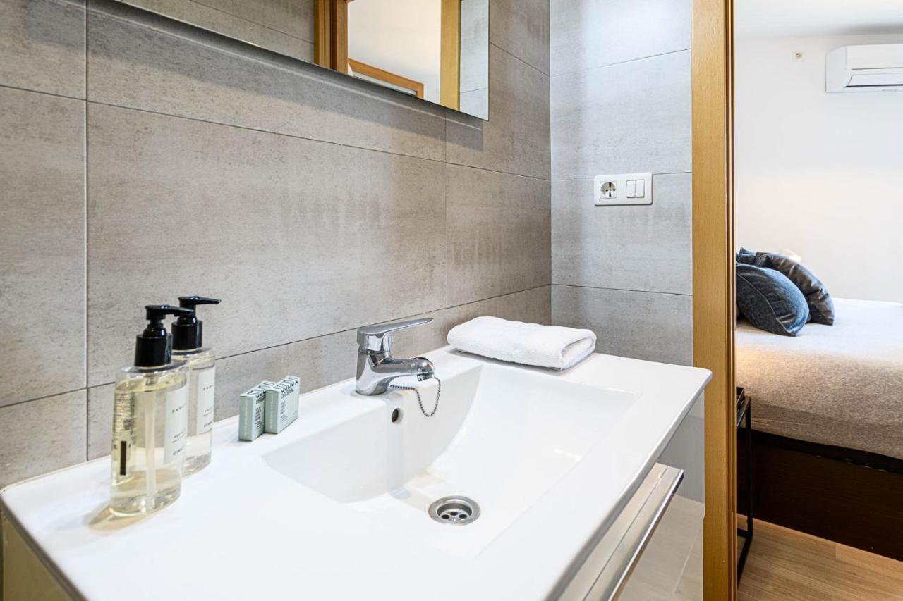 Mediterraneo Beach Apartment In Malaga By Solaga Holiday Homes Buitenkant foto